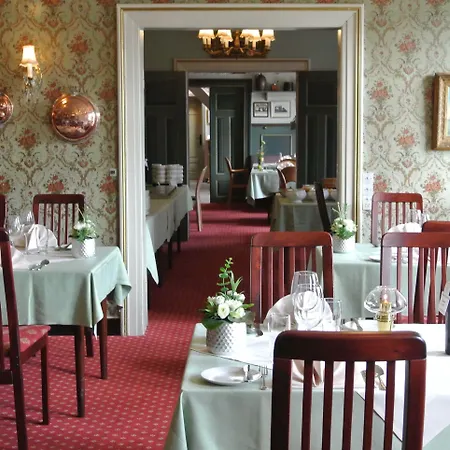 Inn & 3*