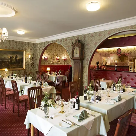 Inn & 3*